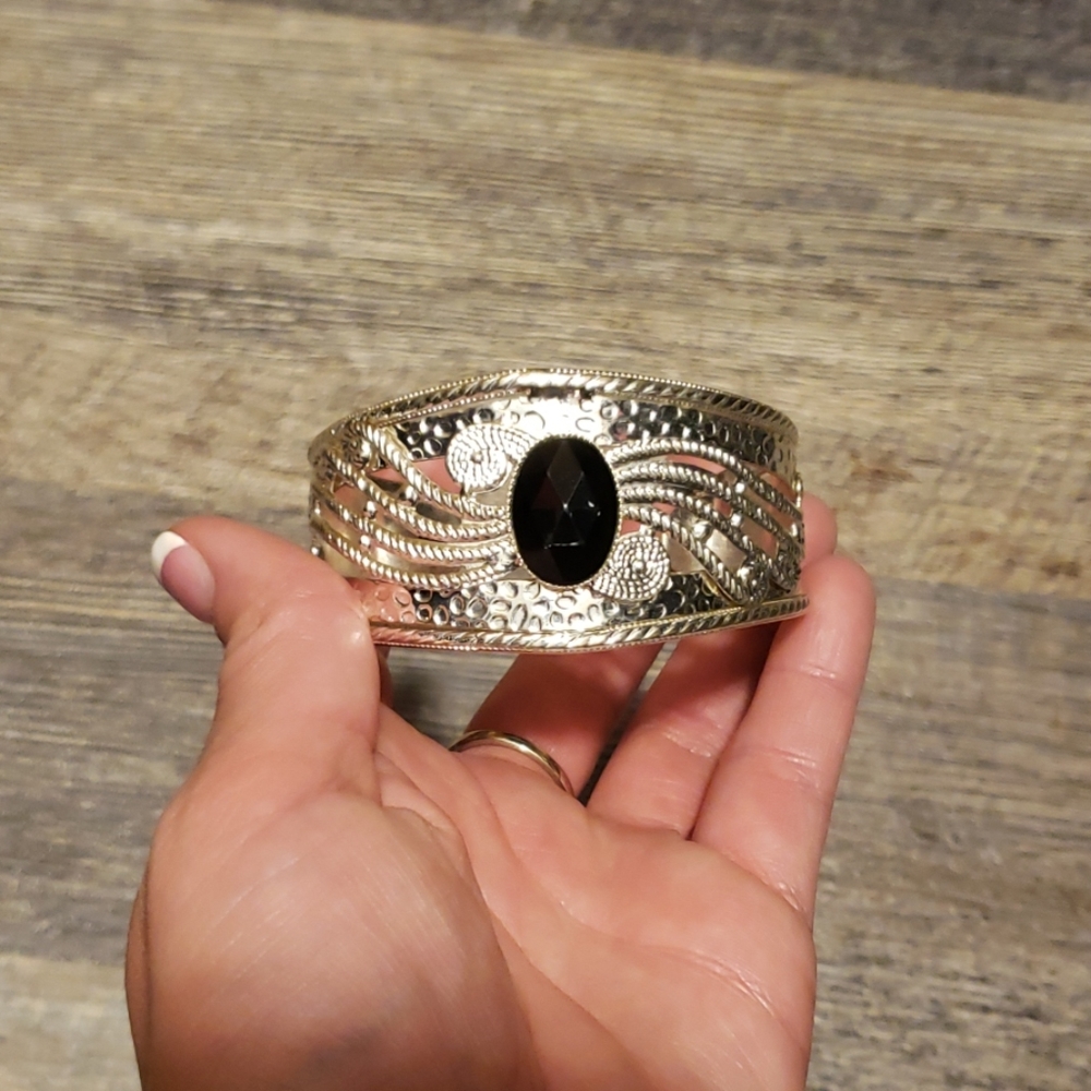 Silver bangle braclet